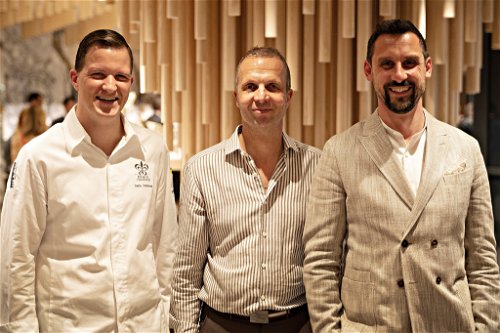 Küchenchef Dario Cadonau mit den beiden Restaurantbetreibern Andreas Baenziger und Florian Kamelger
