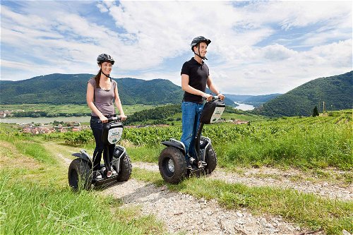 Segway Wachau bietet verschiedene persönlich geführte Segwaytouren durch die wunderbare Weltkulturerbelandschaft Wachau an.