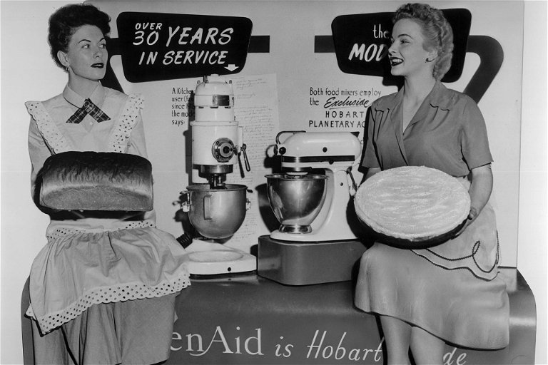 In den 50er Jahren wurden die ersten bunten Küchenmaschinen präsentiert. 