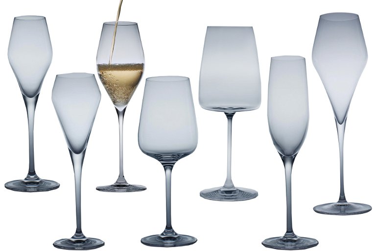 Von links: Basic Cava, Deco Champagner, Basic Champagner, Deco Chianti, Arte vino3, Basic Sparkling und Magnum Champagner.&nbsp; 