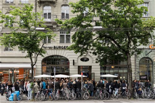 Die grosse Eröffnung der «Swing Kitchen» in Bern