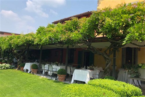 Die gemütliche »Osteria della Brughiera« südlich von San Pellegrino Terme bietet...