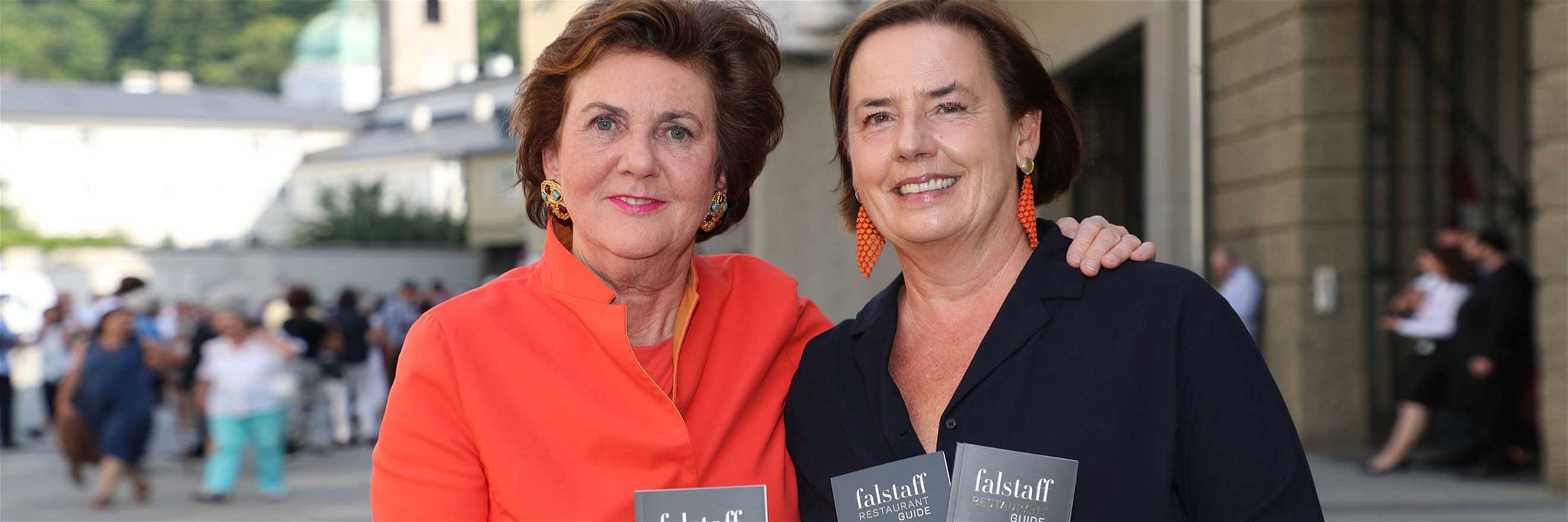 Festspiel-Präsidentin Dr. Helga Rabl-Stadler mit&nbsp; Ilse Fischer, Falstaff