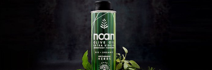 Neben Olivenöl hat NOAN auch Essig, Oliven und Nüsse im Sortiment.