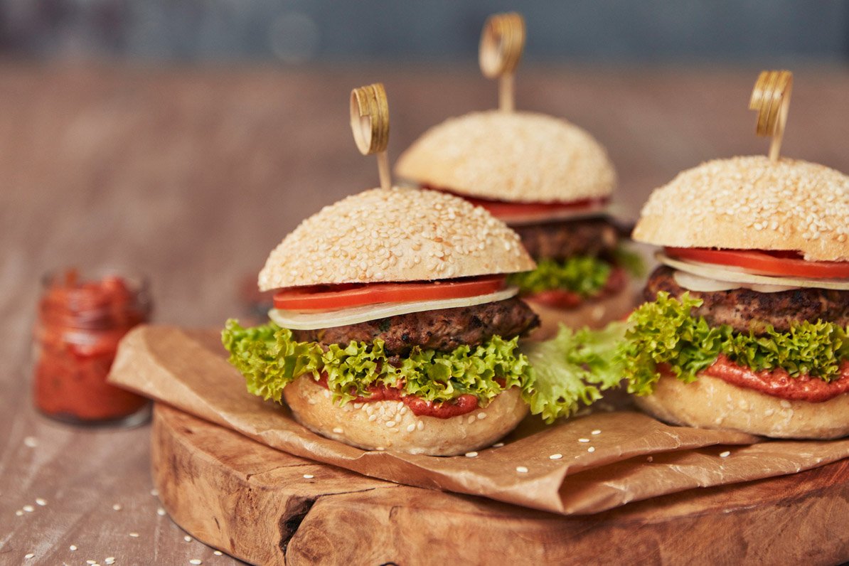 Die Steirische Käferbohne als regionales Superfood eignet sich ideal für vegetarische und vegane Trendgerichte wie etwa den steirischen Käferbohnenburger.