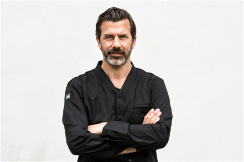Der Gastronom aus Graubünden hat seit 2015 seine Restaurantbrand «Igniv by Andreas Caminada» etabliert.