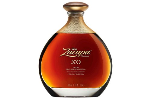 Bis zu 25 Jahre alte Rume werden im Zacapa XO verwendet, gereift wird in Bourbon-, Sherry-, Pedro-Ximénez- und für das Finish in Cognac-Fässern.