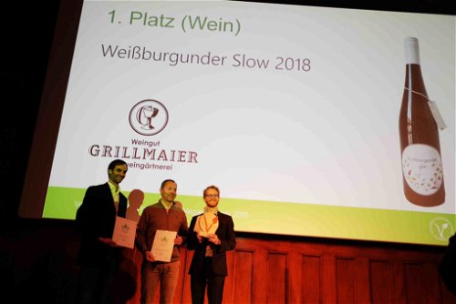Der Weißburgunder »Slow 2018« des Weinguts Grillmaier gewann die Kategorie »Wein«.