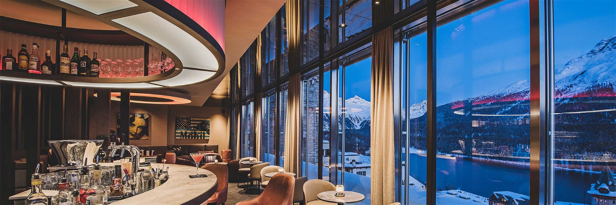 Die «The St. Moritz Sky Bar» ist die bislang einzige Rooftop-Bar des Skiorts.