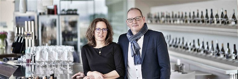 Verena und Gerhard Hintermayer freuen sich, ihre Kunden bald wieder persönlich in der Gebietsvinothek begrüßen zu dürfen.