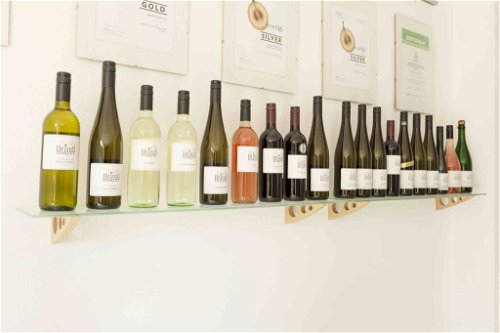 85 Prozent Weißwein, Rot- und Roséwein, Schaumwein sowie Süßwein werden am Weingut produziert.