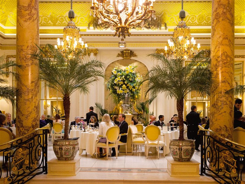 Fünf-Uhr-Tee im Palmensaal des Hotel «The Ritz» in London: Wer etwas auf sich hält, gönnt sich dieses Ritual von Zeit zu Zeit.