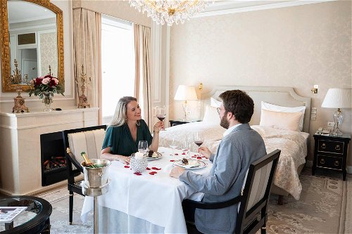 Abgeschirmt, exklusiv, elegant und ungestört – 2020 greift das Hotel Sacher Wien die Tradition der Sacher Séparées wieder auf.