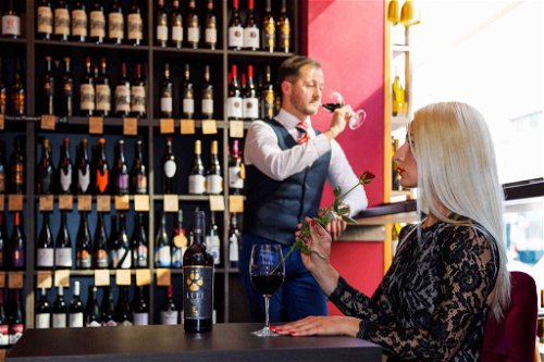 Seit 2018 wählen József Dömötör und&nbsp;Maria Marcova&nbsp;für ihre Kunden die elegantesten und die geschmackvollsten Weine aus ganz Moldawien aus.