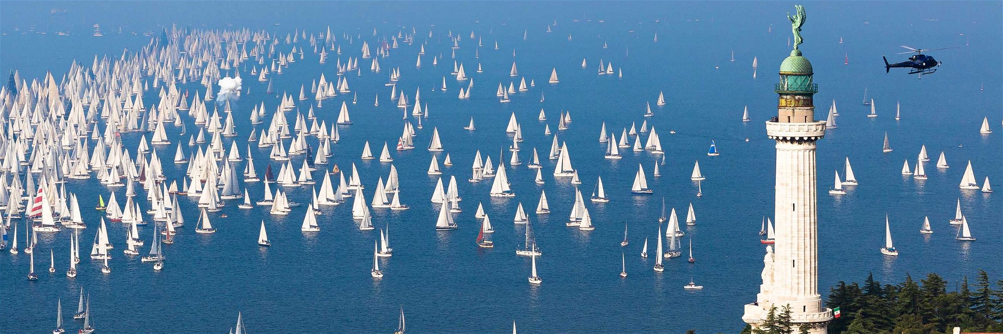 Die berühmte Barcolana im Golf von Triest ist mit mehr als 2500 Booten die weltweit größte Segelregatta.