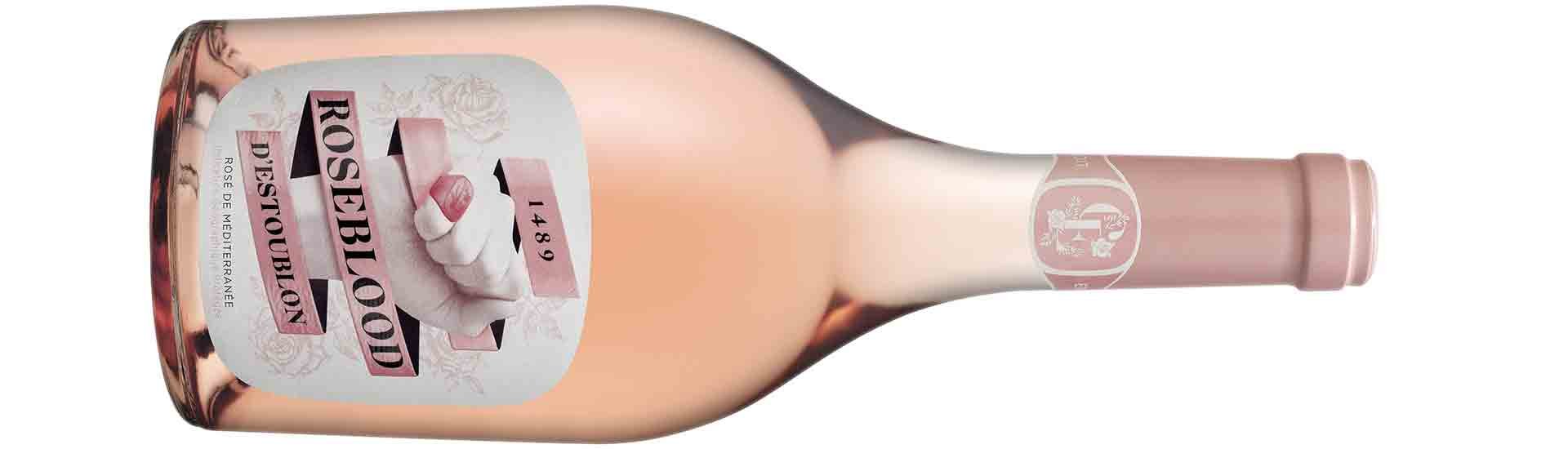 «Roseblood d'Estoublon» soll die Historie des Weinguts widerspiegeln. Der Premium-Roséwein ist ein lebhafter Wein mit erfrischender Mineralik. Bislang ist der Wein nur am französischen Markt erhältlich – das soll sich aber bald ändern.