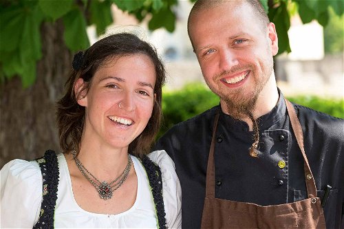 Birgit Praprotnik und Felix Allmer vom »Landgasthof Riegerbauer«: »Bodenständige Küche und Kreativität schließen sich nicht aus. Ganz im Gegenteil – sie brauchen sich gegenseitig.«