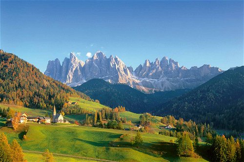 Im Herbst wirft sich die Südtiroler Landschaft in ihr schönstes Kleid und färbt sich bunt. Ideal zum Wandern und Törggelen.