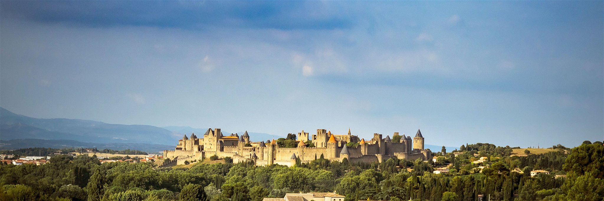 Die historische Stadt Carcassonne ist eines der Zentren des Languedoc.