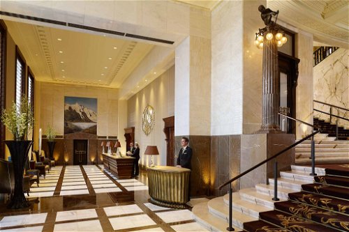 »Park Hyatt Vienna«: Die Lobby strahlt souveräne Weltläufigkeit aus.