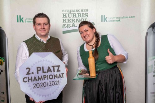 Große Freude über den zweiten Platz haben Andrea und Manfred Platzer aus Obergnas.