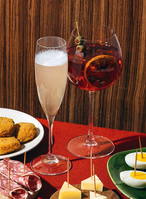 Happy Hour auf Venezianisch: Zu den Cicchetti genannten Snacks wird Aperol Spritz oder Prosecco getrunken.