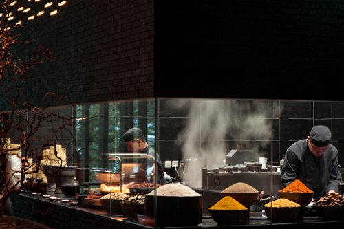 Asiatische Elemente sind nicht nur in der Küche, sondern im gesamten Hotel präsent.