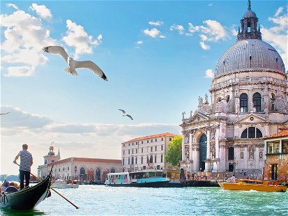 Keine überfüllten Plätze und Wege, entspannte Gondolieri: Venedig im Sommer 2020.