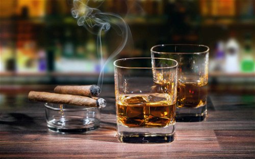 Männergetränk war gestern: Frauen sind sowohl als Konsumentinnen als auch als Produzentinnen auf den Whiskey-Geschmack gekommen – wie die Bestseller-Autorin und Neo-Bourbon-Macherin Fawn Weaver.