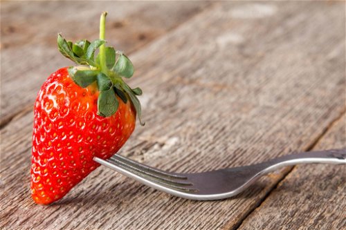 ErdbeerenErdbeeren bereiten sinnlich-fruchtigen Genuss und stimmulieren das Nervensystem bzw. fördern die Ausschüttung von Sexualhormonen. 