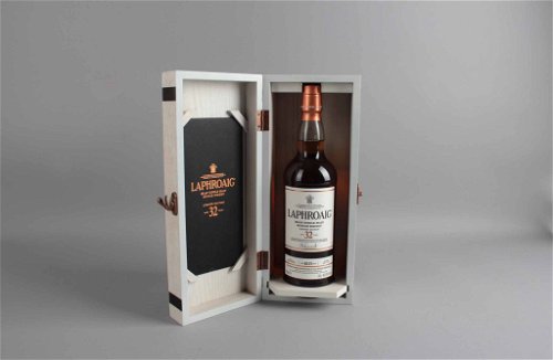 Laphroaig 32 YO&nbsp;Single Malt Islay Whisky handsigniert John Campbel