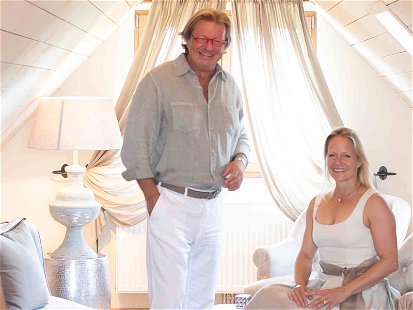 Barbara und Andreas Reinisch haben ein altes Bauernhaus und einen Kuhstall in der Südsteiermark zum luxuriösen Feriendomizil umgebaut.