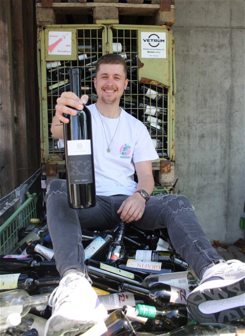 Thomas Mächler vom Weinbau Kaiserspan ist derzeit im Weingut Obrecht in Jenins, Graubünden tätig
