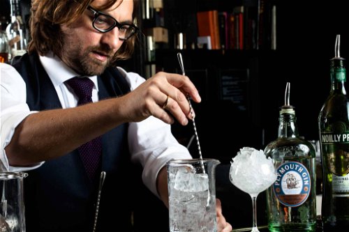 In der »Roberto American Bar« am Bauernmarkt kann aus 42 Cocktails gewählt werden – von Pimm’s Royal bis Moscow Mule.