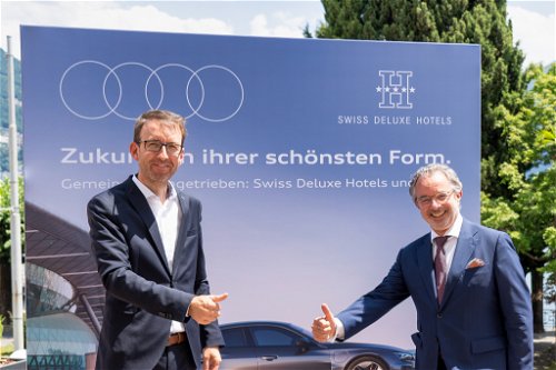 Dieter Jermann, Brand Director Audi Schweiz mit Jan E. Brucker, Managing Director Swiss Deluxe Hotels