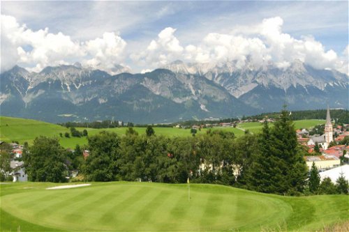 Höhenluft schnuppern zwischen Karwendel und Patscherkofel: im GC Innsbruck-Igls.