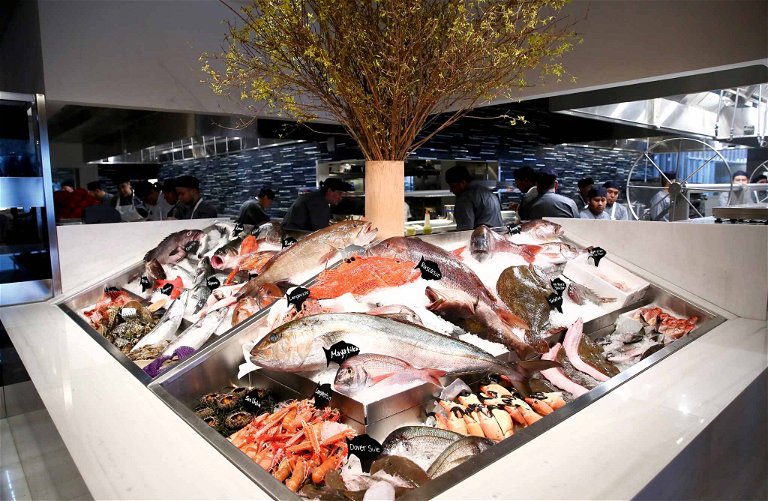 Ob wie hier in New York oder in einem der anderen «Milos»-Restaurants, immer gilt: What you see is what you get – jeder Gast kann sich «seinen» Fisch oder «sein» Seafood selbst aussuchen.
