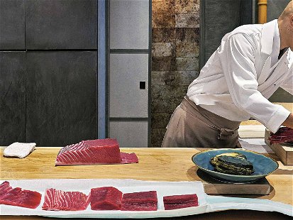 Wer bei Yasuhiko Mitsuya&nbsp;Sushi essen will, muss schnell sein – binnen Minuten ist er für das ganze Jahr ausgebucht.