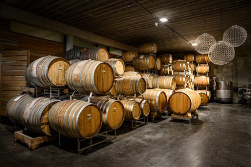 Im Weingut Aufricht kommen häufig Barriques und Halbstückfässer&nbsp;zum Einsatz.