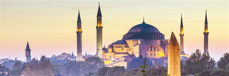 The Blue Mosquue:&nbsp;in Istanbul, it is known as the Sultan Ahmed Mosque.