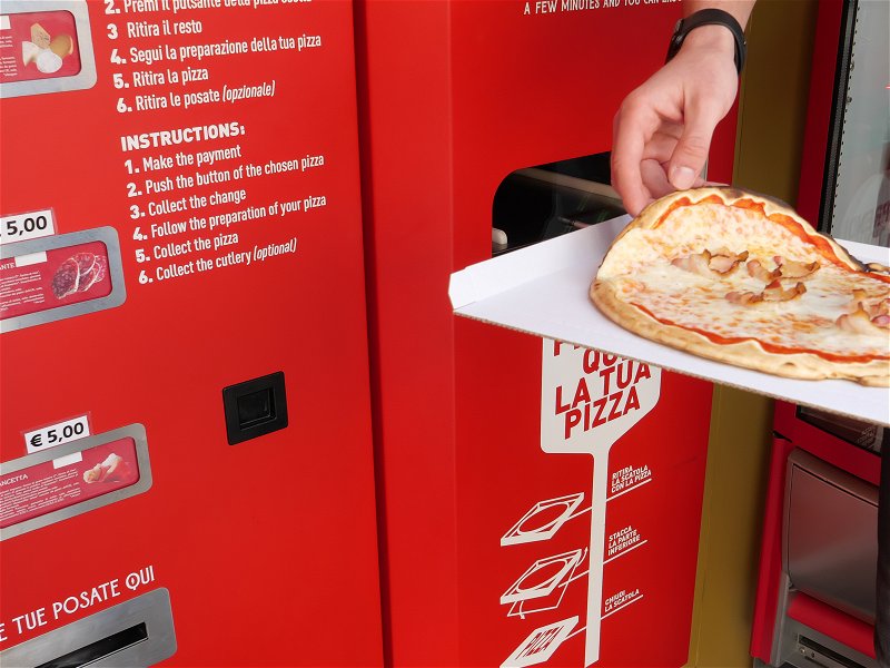 Rome Debuts Pizza Vending Machine