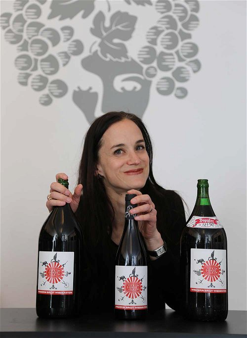 Auch die Inhaberin der Vinodea Weinhandlung Madlaina Sladecek-Dosch setzt auf das Doppler-Format.