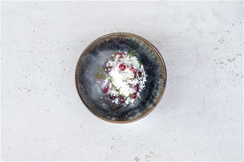 Alexander Posch holt Pilze im südsteirischen »Vinea« mit seiner Komposition aus Steinpilz-Eis, Waldbeeren und Estragon-Öl in die Welt der Desserts.