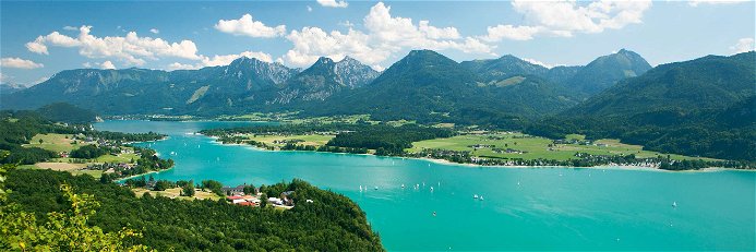 Ein Land aus Seen und Bergen: Der türkisblaue Wolfgangsee ist einer der größten Seen Österreichs.&nbsp;