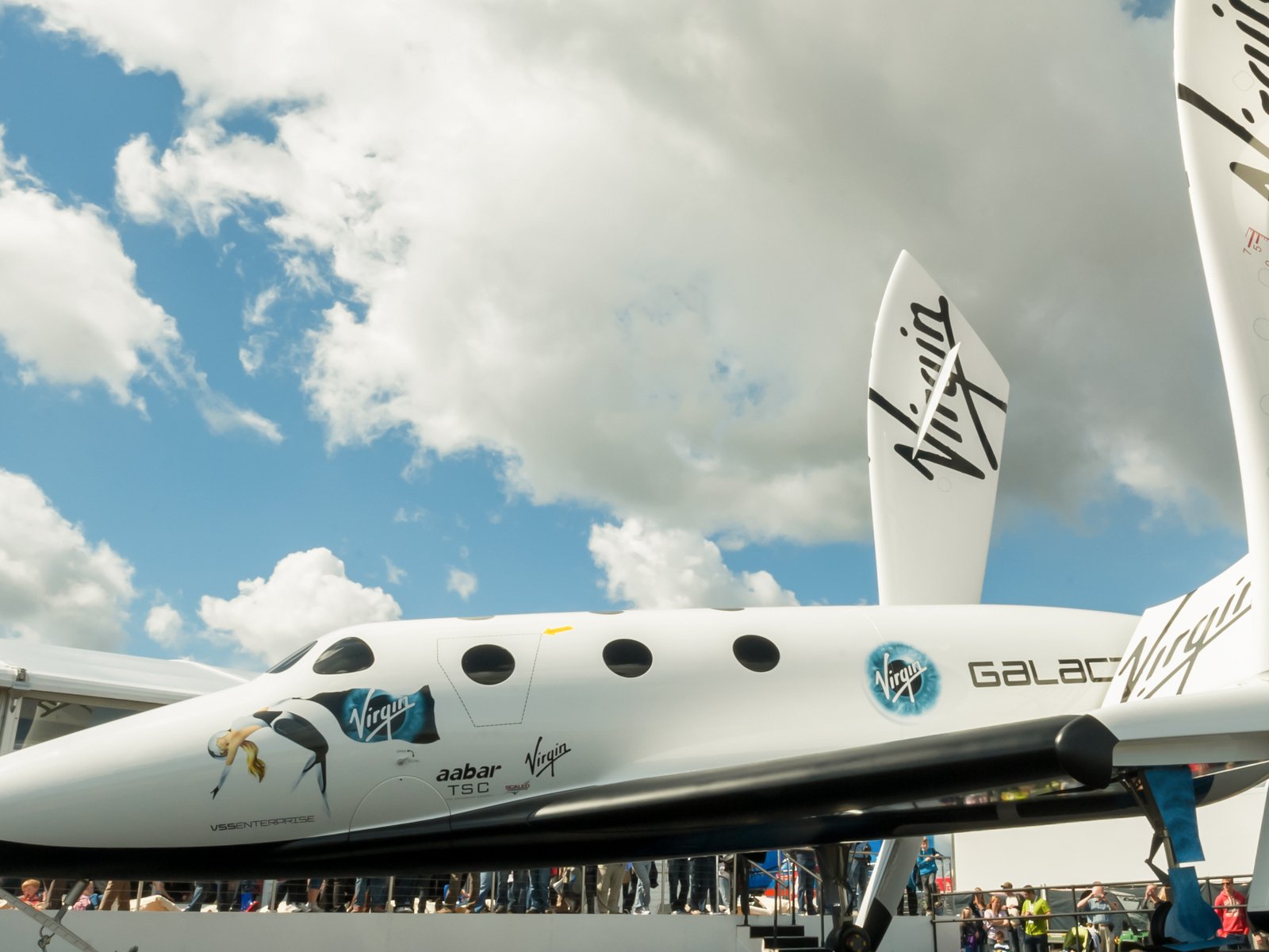 Virgin Galactic Offers Two Free Tickets to Space