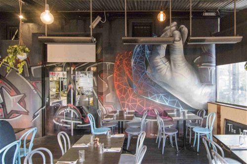 100 % Spray Paint: Italienisches Restaurant in Australien, Design: »Set It Off«.
