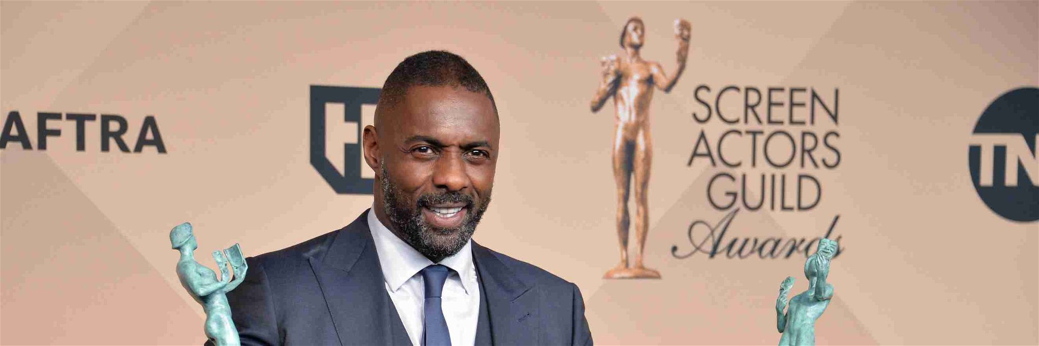 Actor Idris Elba will open a wine bar next month in London.