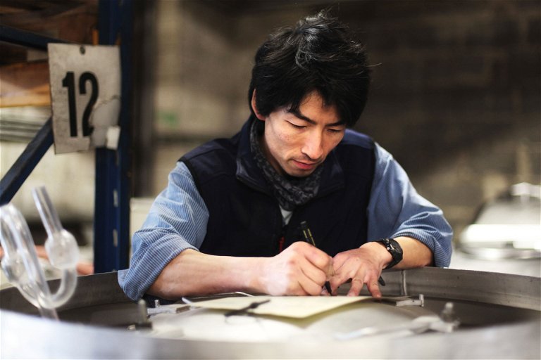 Kakzuyuki Kaise wirkt in seinem Keller bei Volker Raumland mit Fleiss und Präzision.