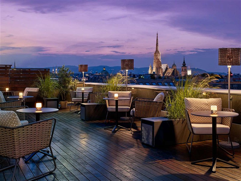 One of the most popular summer hotspots in Vienna: the "Atmosphere Rooftop Bar".