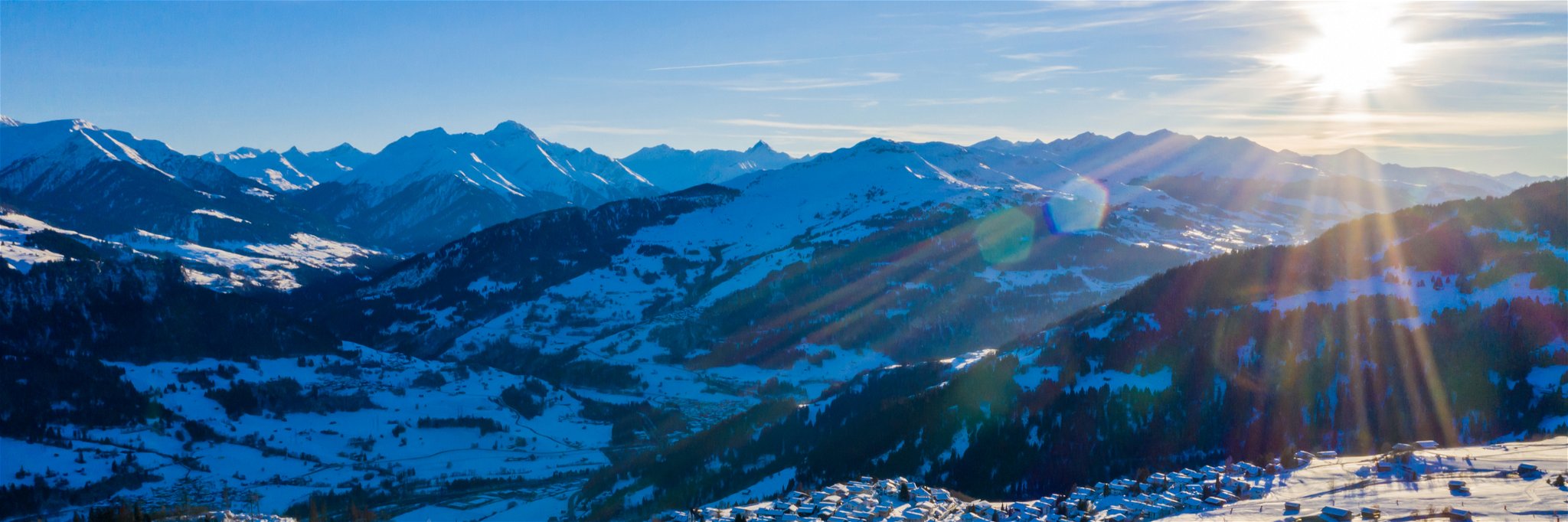 The Swiss Ski Resort&nbsp;of&nbsp;Laax Unveils the Longest&nbsp;Treetop Walkway